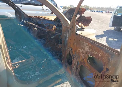 2018 Toyota Tundra Sr5 5.7L V8 z USA, uszkodzony, nr VIN 5TFDW5F1XJX730763